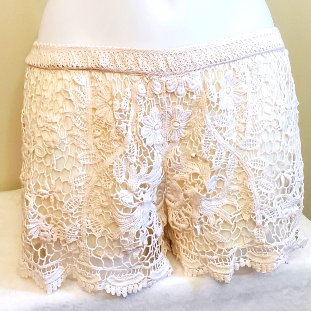 Fun Crochet Shorts Cream Lined. Fun and Comfy for Summer ☀️